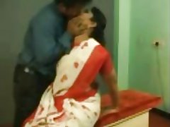 Endyen aunty èske w gen fè sèks nan espas travay