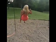 Yon koup nan gate pawgs!!!