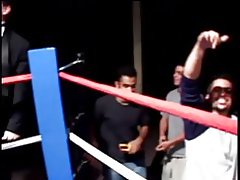 Kòk-fou slu rantre nan yon konkou chante